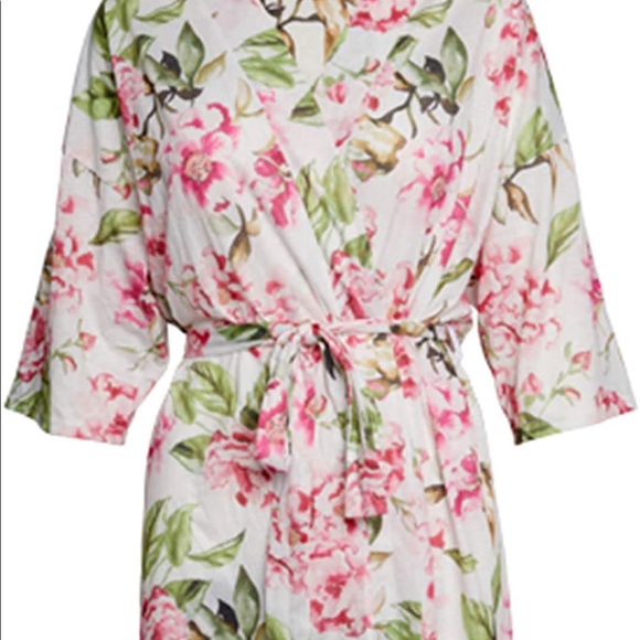 Show me your MuMu Robe - Picture 3 of 6